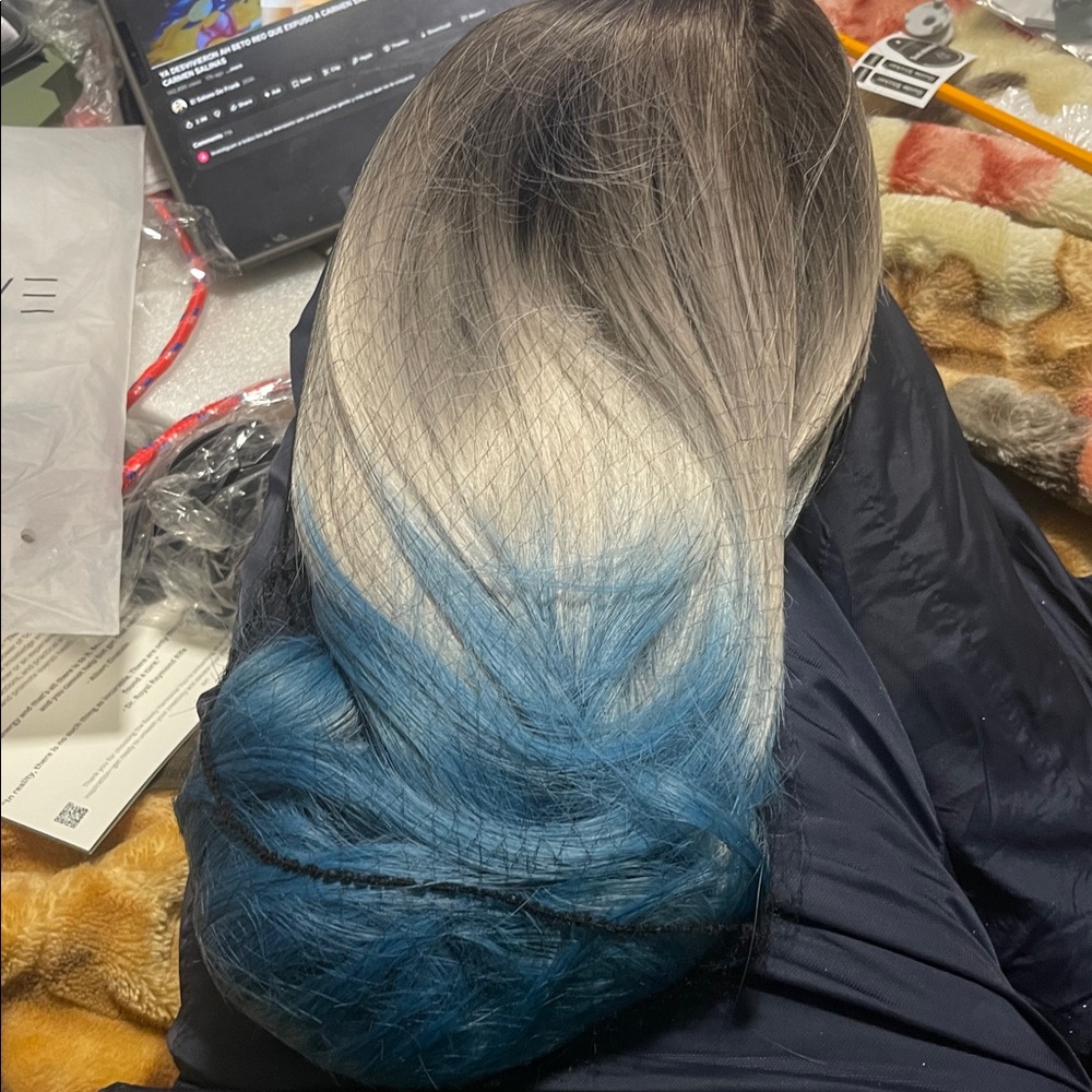 Chic Blue and Blonde Ombre Wig - Picture 3 of 4